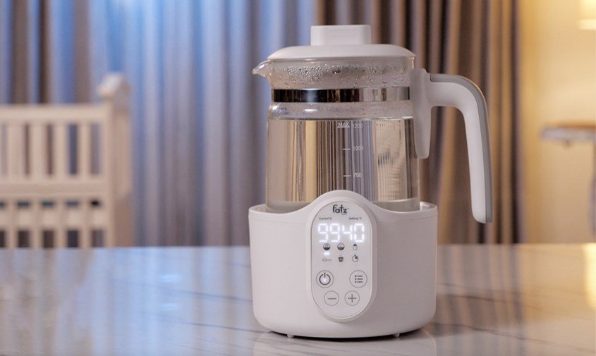 Bảo vệ sức khỏe của bé với bình đun và hâm nước pha sữa thông minh