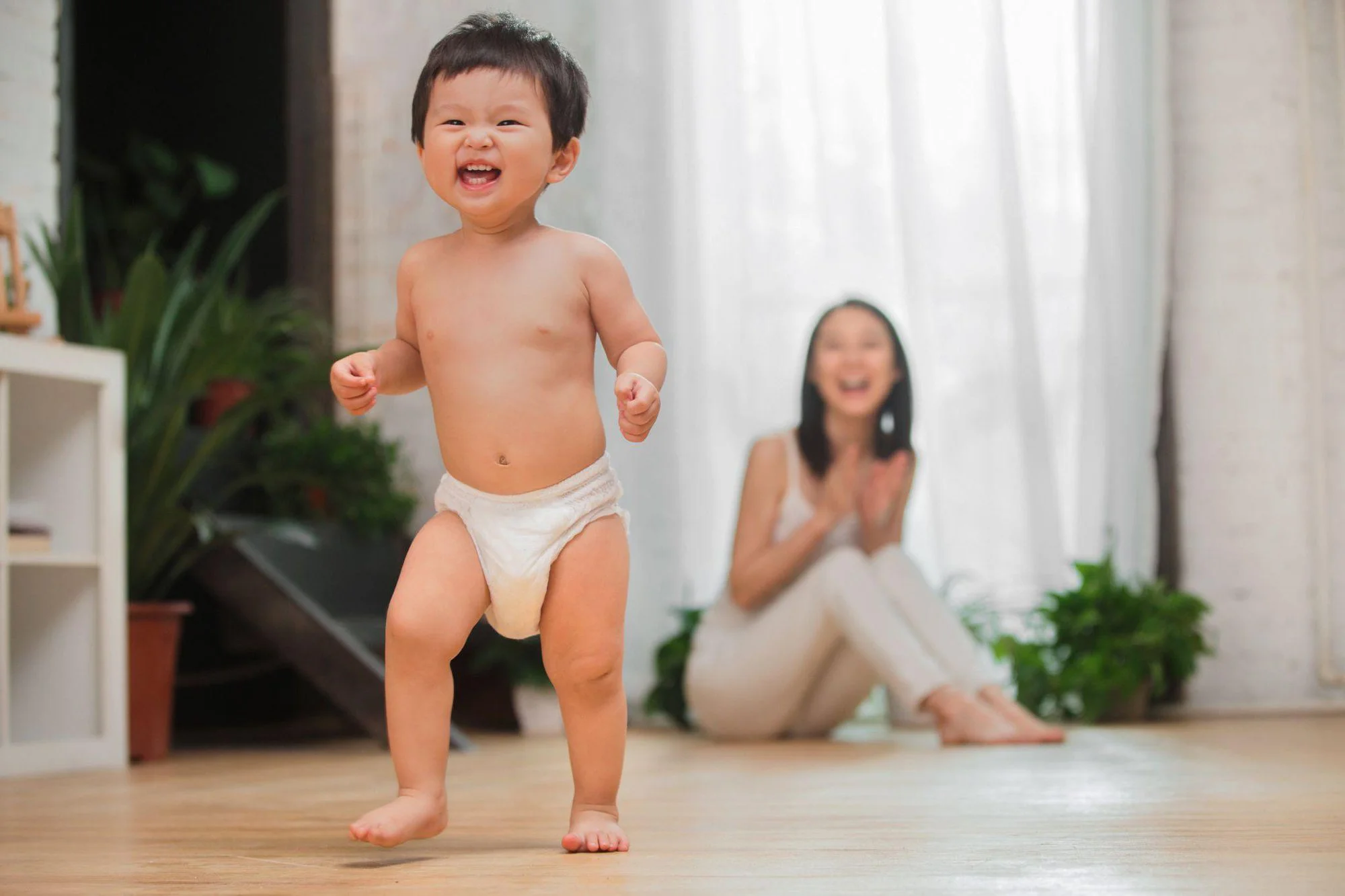 Chế độ dinh dưỡng cho trẻ sơ sinh: Giải đáp các thắc mắc phổ biến của bậc cha mẹ